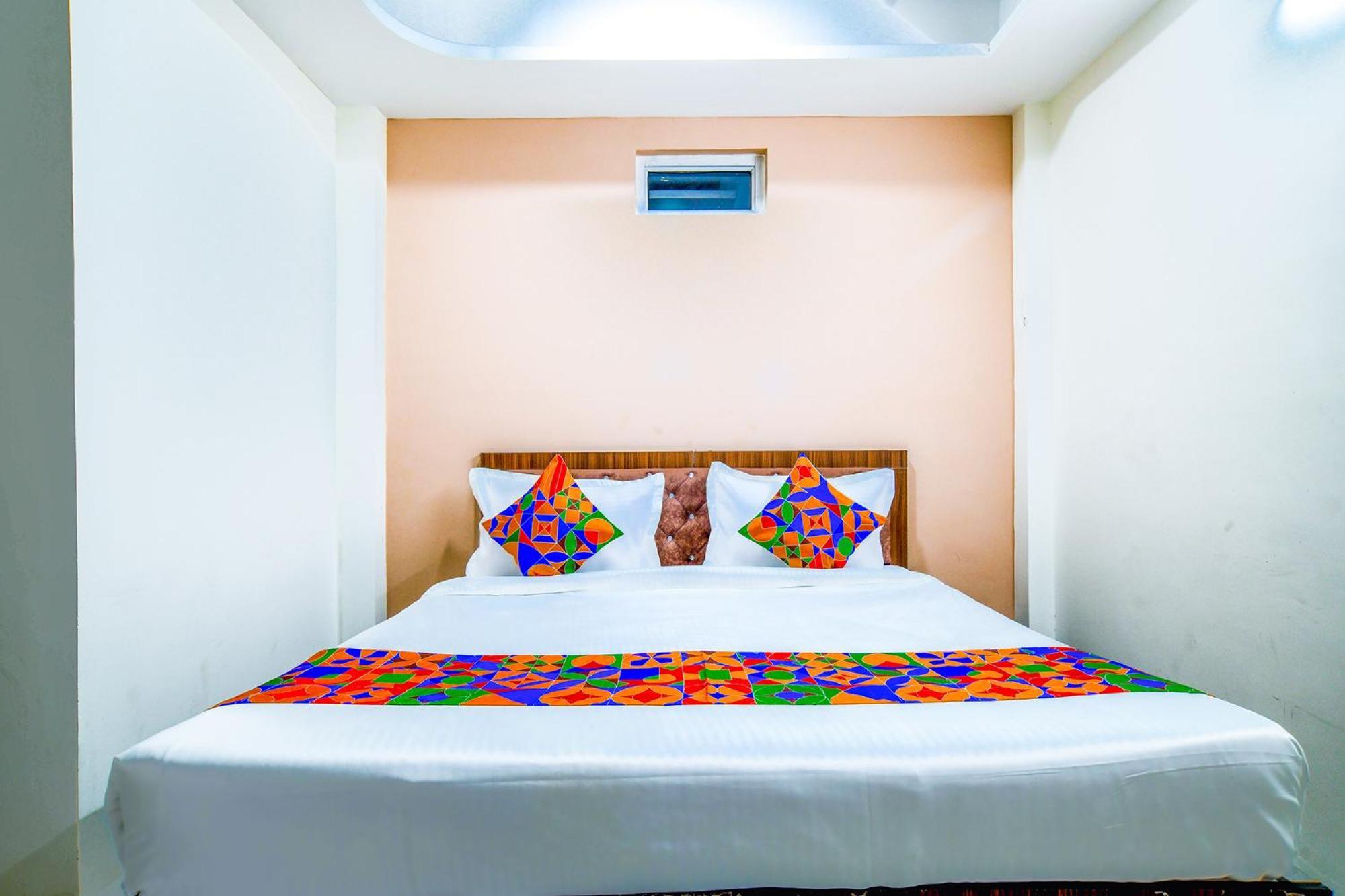Hotel O Regal Indore Extérieur photo