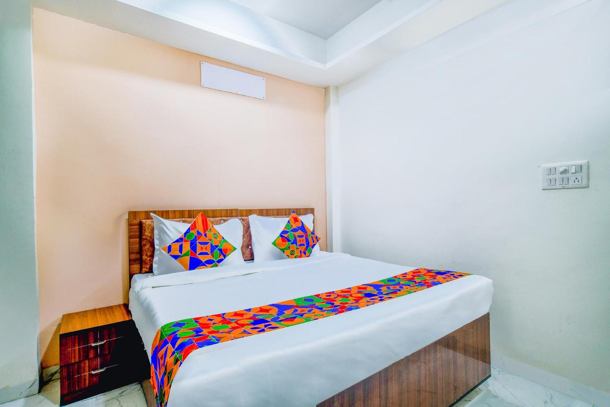 Hotel O Regal Indore Extérieur photo