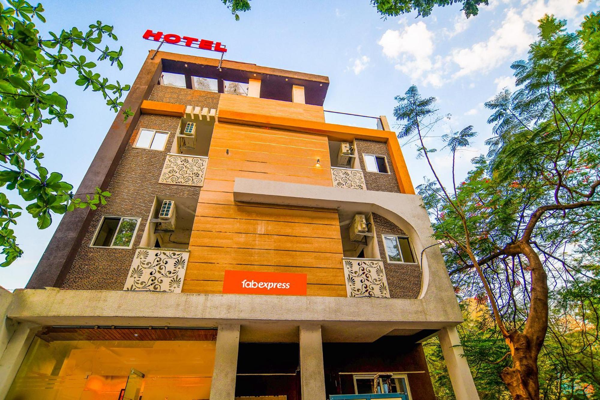 Hotel O Regal Indore Extérieur photo